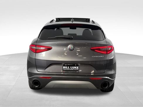 Used 2023 Alfa Romeo Stelvio Ti AWD/4WD image 6