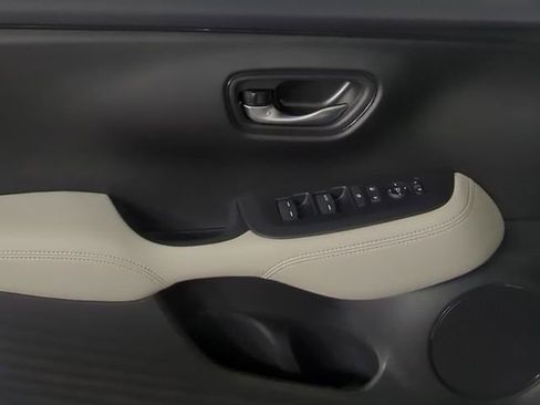 New 2026 Honda HR-V LX image 29