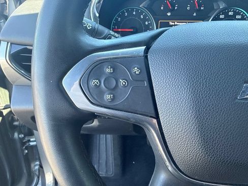 Used 2023 Chevrolet Traverse LT w/ Rear Camera Mirror Package AWD/4WD image 23