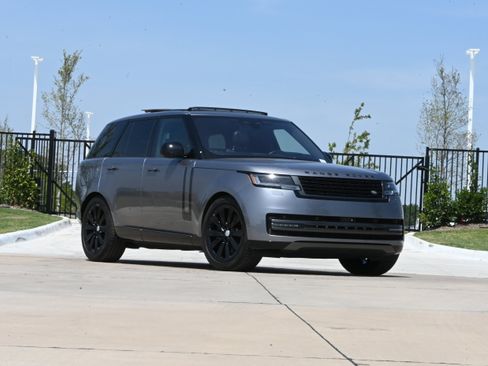 Used 2023 Land Rover Range Rover SE AWD/4WD image 2