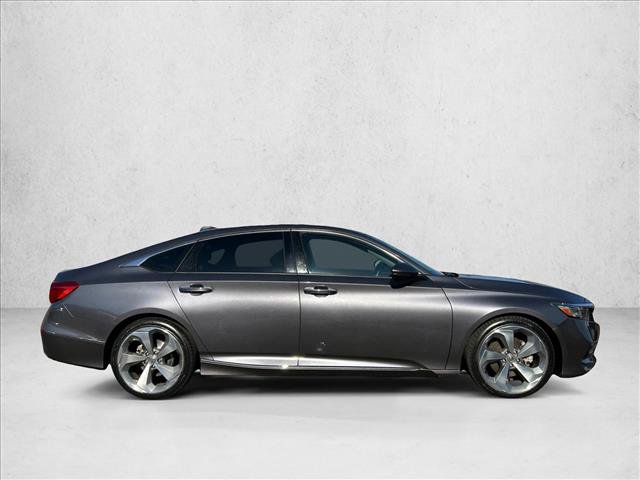 Used 2018 Honda Accord Touring image 4