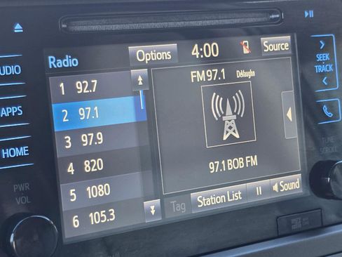 Used 2017 Toyota Sienna Limited image 20