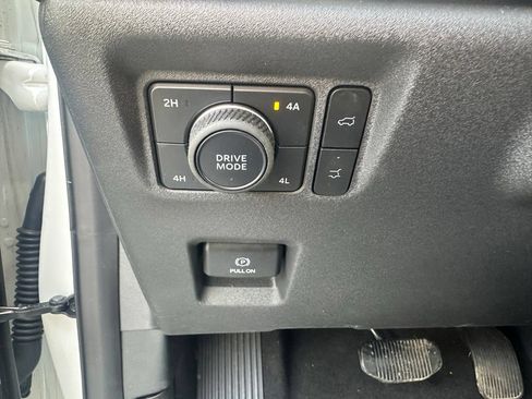 Used 2025 Ford Expedition King Ranch AWD/4WD image 25