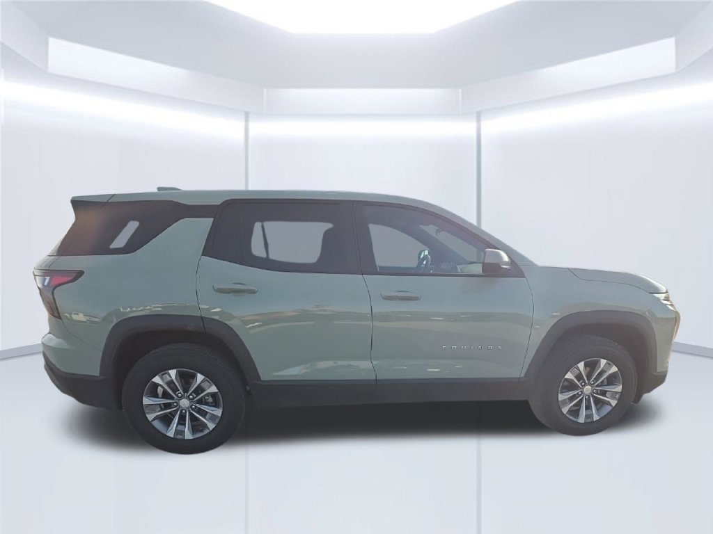 Used 2026 Chevrolet Equinox LT w/ Convenience Package II FWD image 7