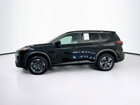 Used 2024 Nissan Rogue SV AWD/4WD image 4