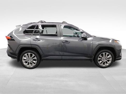 Used 2023 Toyota RAV4 XLE Premium image 8