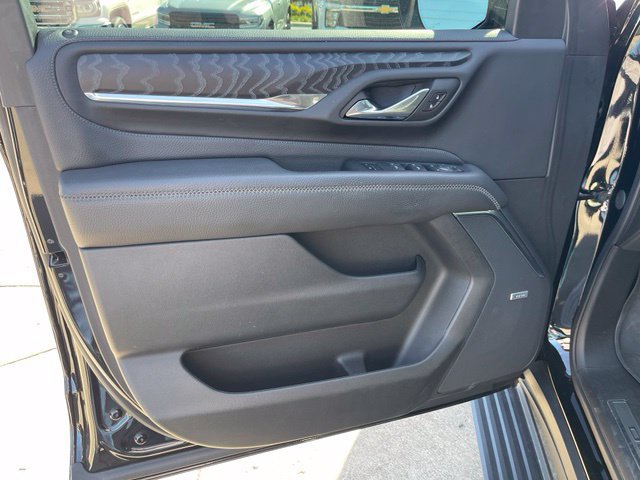 Used 2023 GMC Yukon XL Denali AWD/4WD image 23