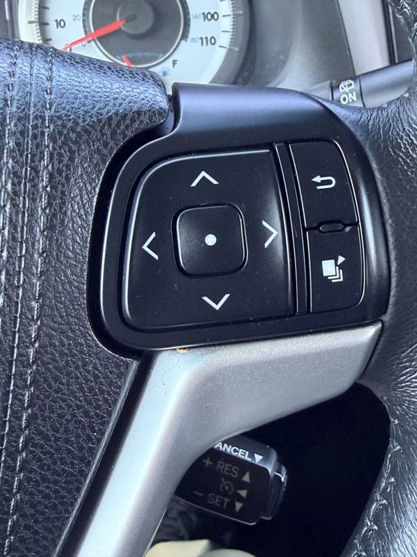 Used 2017 Toyota Sienna SE w/ SE Preferred Package FWD image 34