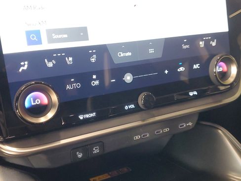 Used 2024 Lexus RZ 450e Premium w/ Technology Package image 24