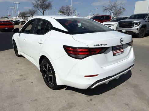 Used 2024 Nissan Sentra SV image 4