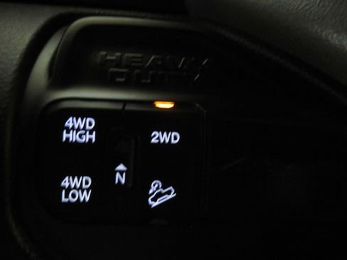 Used 2024 RAM 2500 Big Horn w/ Off Road Package AWD/4WD image 39