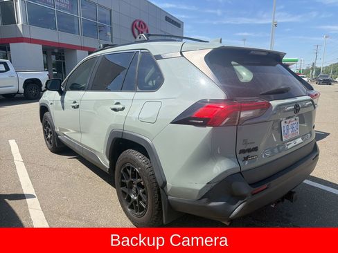 Used 2021 Toyota RAV4 XLE FWD image 8