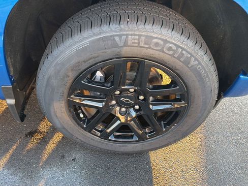 Used 2023 Chevrolet Silverado 1500 Custom AWD/4WD image 38