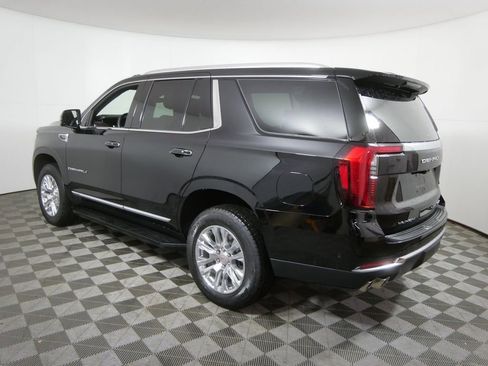 Used 2025 GMC Yukon Denali w/ Advanced Technology Package image 6