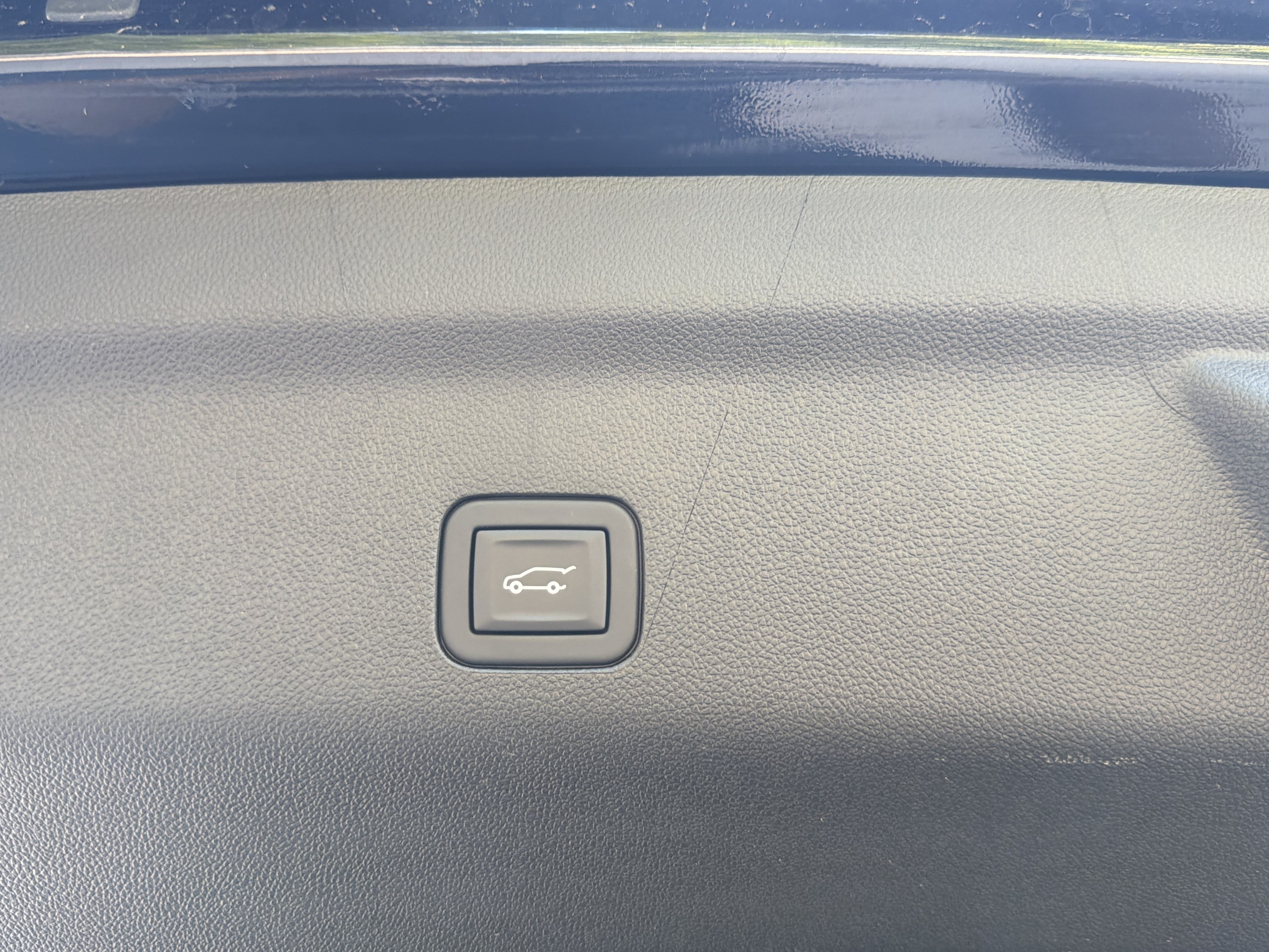 Used 2023 GMC Yukon Denali Ultimate w/ LPO, Floor Liner Package AWD/4WD image 55