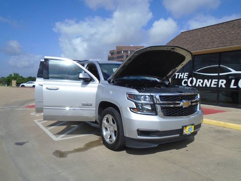Used 2015 Chevrolet Suburban LT w/ Texas Edition RWD image 22
