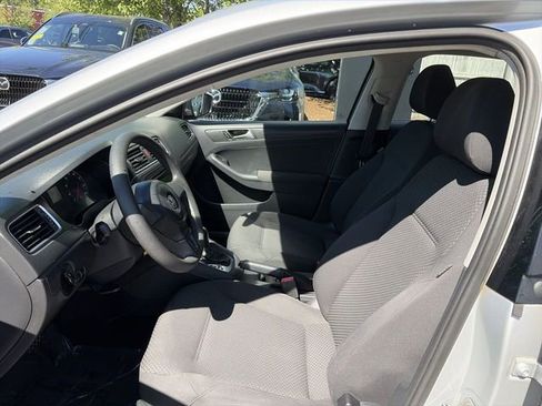 Used 2012 Volkswagen Jetta S FWD image 11