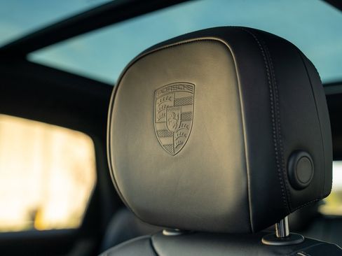 Used 2025 Porsche Cayenne image 13