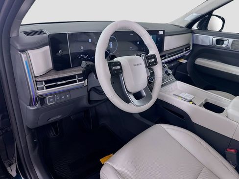 New 2026 Hyundai Santa Fe Limited FWD image 9