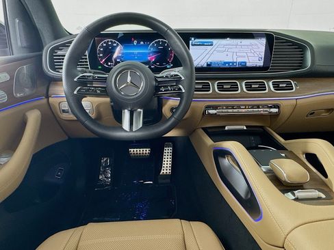 New 2026 Mercedes-Benz GLS 580 4MATIC image 4