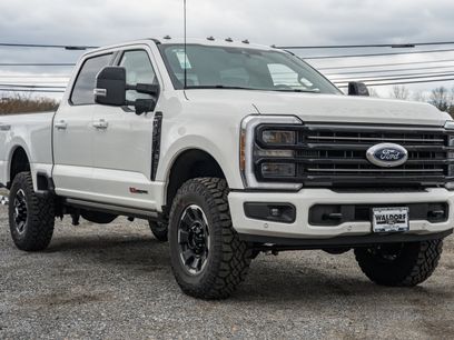 New 2026 Ford F350 Platinum w/ Tremor Off-Road Package