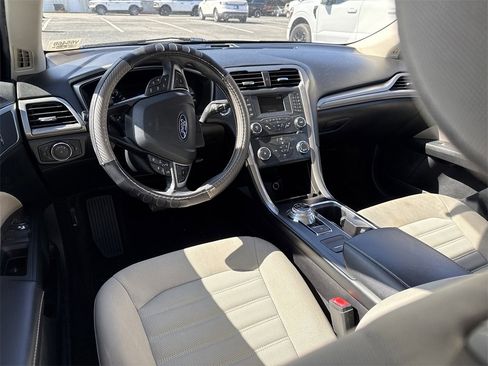 Used 2018 Ford Fusion S image 13