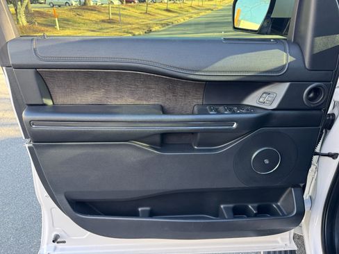 Used 2019 Ford Expedition Limited w/ Equipment Group 301A image 19