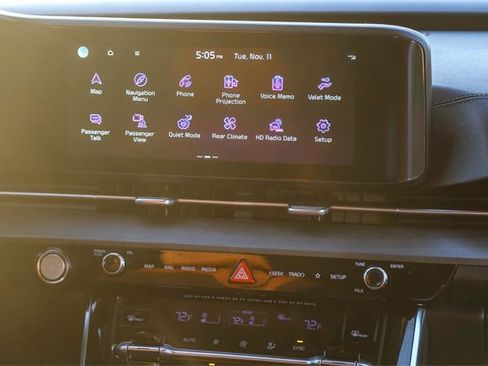 Used 2024 Kia Carnival SX image 14