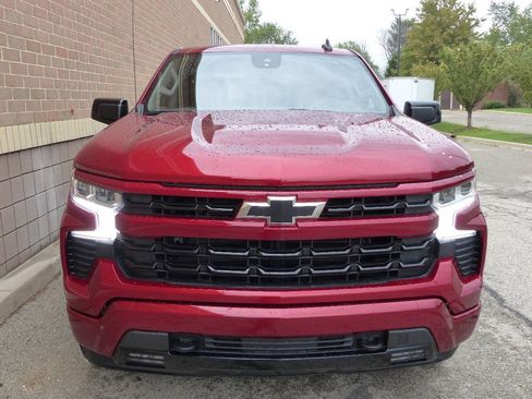 Used 2024 Chevrolet Silverado 1500 RST AWD/4WD image 5