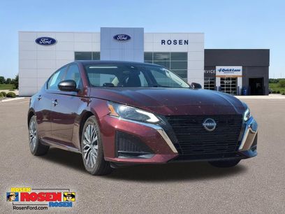 Used 2024 Nissan Altima 2.5 SV