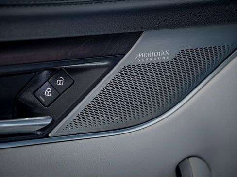 Used 2022 Jaguar F-PACE S image 24