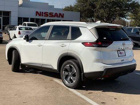 New 2025 Nissan Rogue SV w/ SV Premium Package image 7