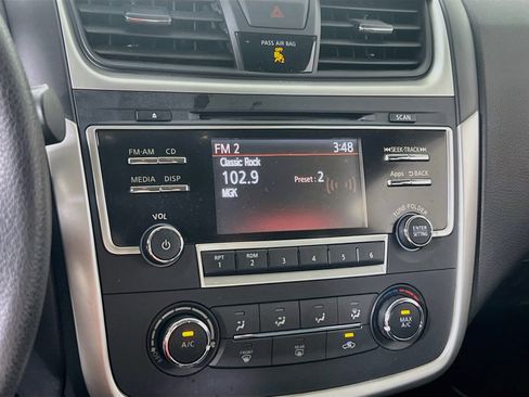 Used 2016 Nissan Altima 2.5 S w/ Power Driver Seat Package FWD image 14