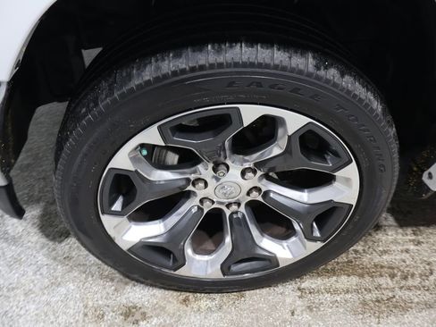 Used 2020 RAM 1500 Longhorn image 10