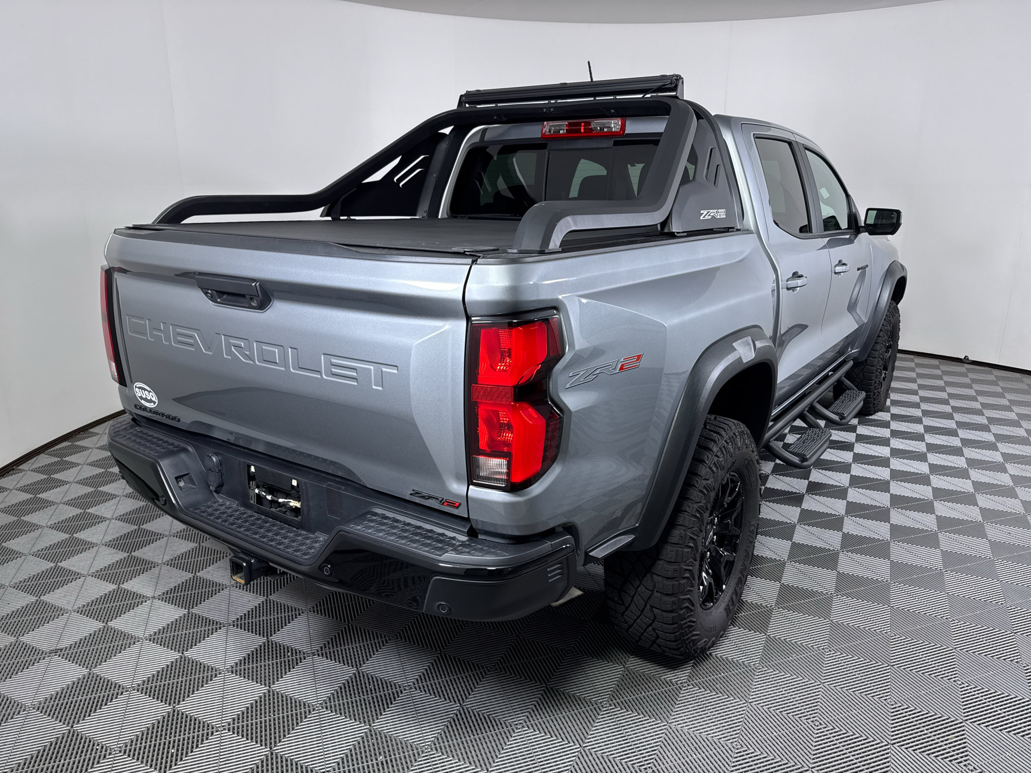 Used 2025 Chevrolet Colorado ZR2 w/ Midnight Edition AWD/4WD image 19