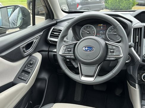Used 2024 Subaru Forester Premium AWD/4WD image 24