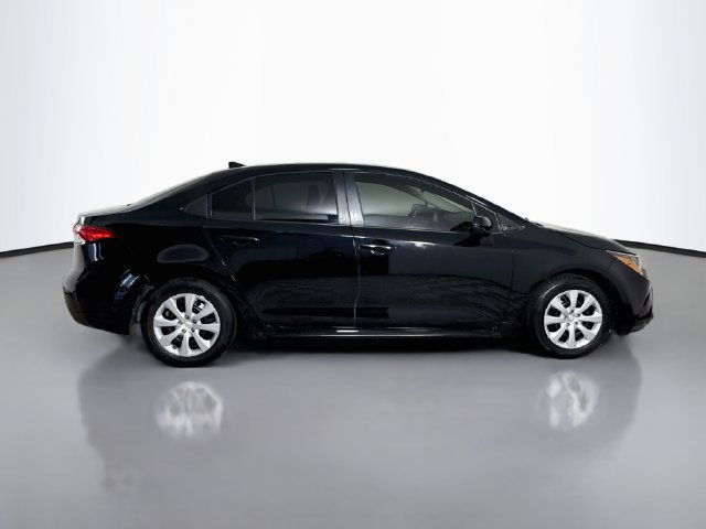 Used 2024 Toyota Corolla LE FWD image 11