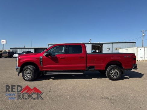 Used 2023 Ford F350 Lariat w/ Tow Technology Package image 8