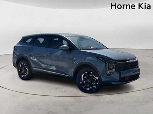 New 2026 Kia Sportage S image 2