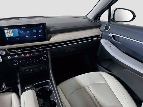 Used 2025 Hyundai Sonata SEL FWD image 24
