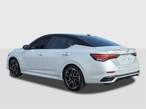 Certified 2024 Nissan Sentra SR image 3