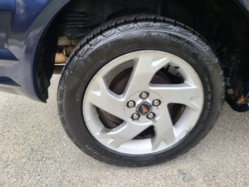 Used 2004 Pontiac Vibe w/ Moon And Tunes Value Package image 31