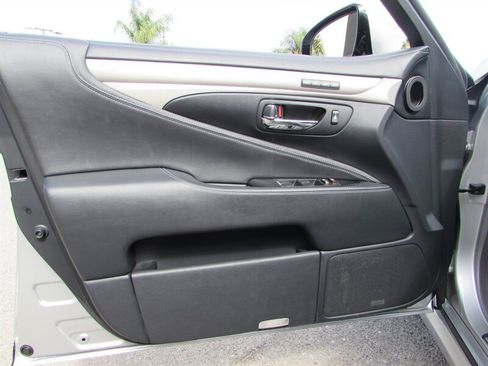 Used 2013 Lexus LS 460 AWD w/ F-Sport Pkg image 22