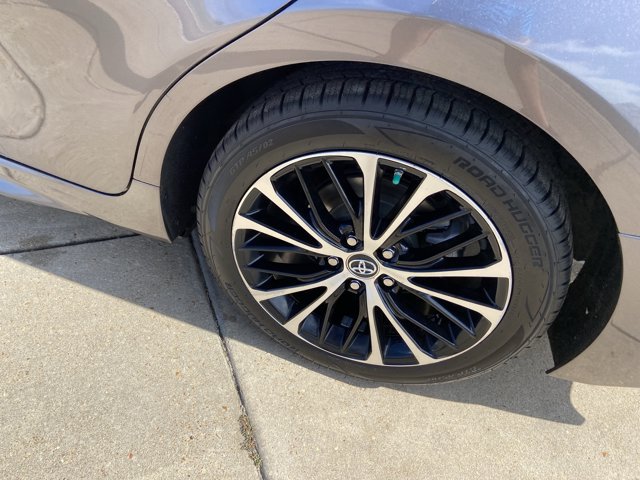 Used 2018 Toyota Camry SE FWD image 30