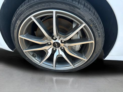 Used 2024 Genesis G70 2.5T AWD/4WD image 9