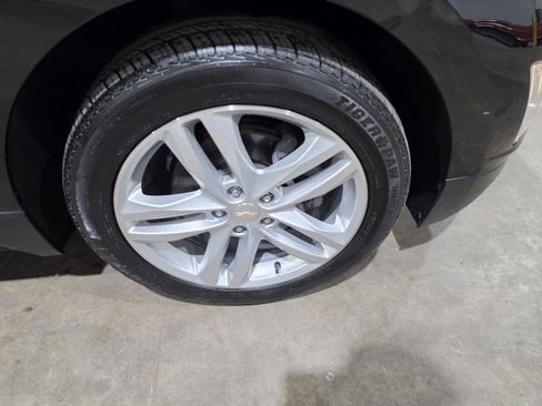 Used 2020 Chevrolet Equinox Premier AWD/4WD image 19