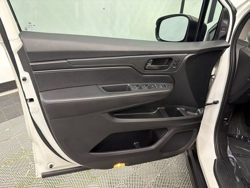 Used 2023 Honda Odyssey EX-L image 11