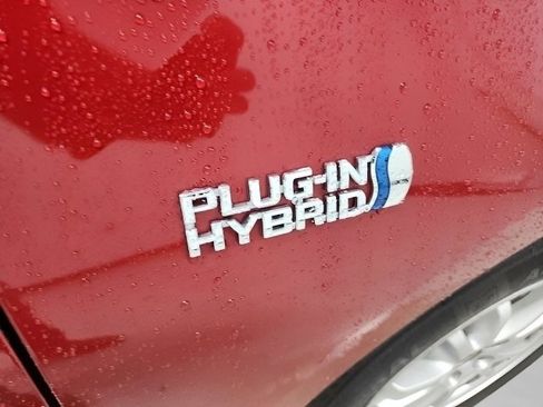 Used 2018 Toyota Prius Prime Premium image 13