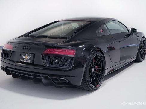Used 2017 Audi R8 V10 AWD/4WD image 5