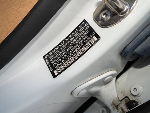 Used 2015 Porsche Panamera S RWD image 81